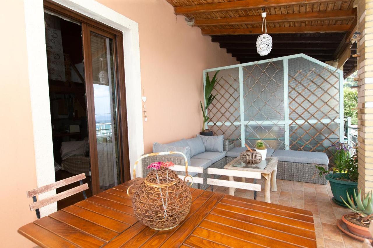 Seaview Stone Apartment In Ipsos Beach Экстерьер фото