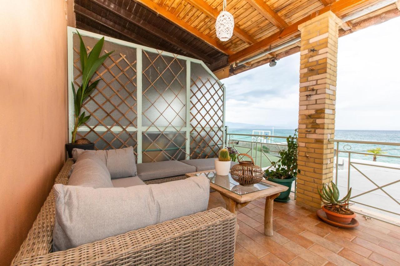 Seaview Stone Apartment In Ipsos Beach Экстерьер фото